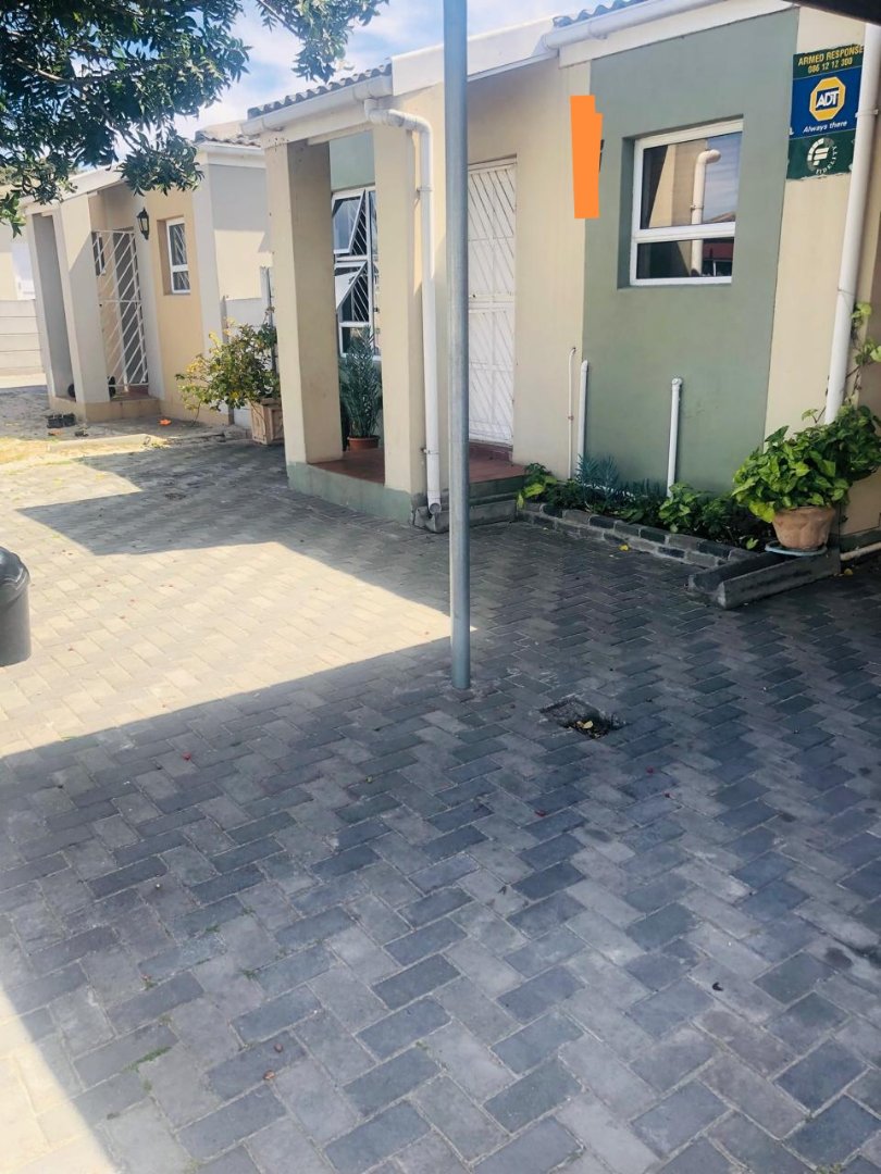 4 Bedroom Property for Sale in The Connifers Western Cape